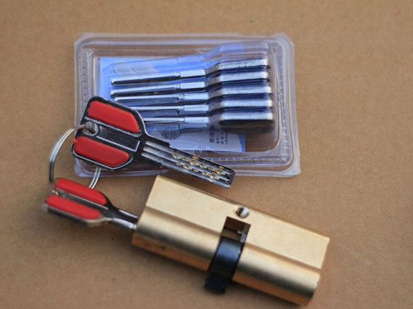 丹巴24小时上门开锁公司